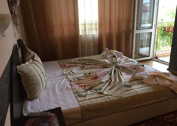 Гостьовий будинок Violeta 7 4*